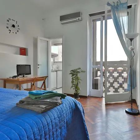 Happydays Sant'ambrogio/tortona Apartment *